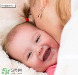 哄寶寶睡覺可以搖晃嗎？哄寶寶睡覺搖晃有害嗎？