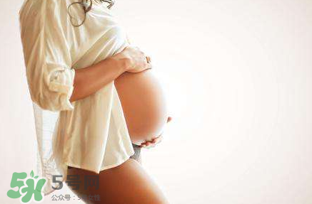 孕婦能用爽身粉嗎？孕婦能用爽身粉擦腳嗎？