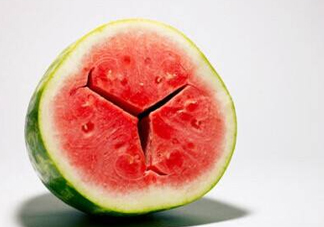 水蜜桃和西瓜能一起吃嗎？水蜜桃可以和西瓜一起吃嗎？