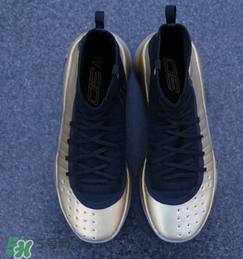 under armour curry4 parade怎么樣？庫里第四代戰(zhàn)靴金屬色細(xì)節(jié)照片