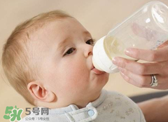 奶粉斷貨可以用別的奶代替一天嗎？奶粉斷貨注意事項(xiàng)