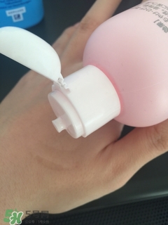 嬰兒長痱子怎么治療 嬰兒長痱子什么方法最有效 嬰兒長痱子怎么治療 嬰兒長痱子什么方法最有效