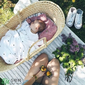 嬰兒長痱子怎么治療 嬰兒長痱子什么方法最有效 嬰兒長痱子怎么治療 嬰兒長痱子什么方法最有效