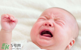 早產(chǎn)兒幾個(gè)月可以添加輔食？早產(chǎn)兒添加輔食需要延遲嗎？