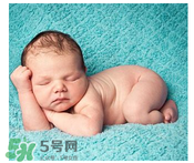 早產(chǎn)兒奶粉吃到什么時候？早產(chǎn)兒奶粉吃多久？