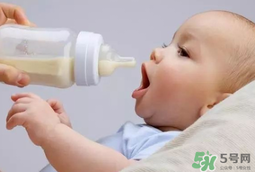 早產(chǎn)兒奶粉有必要嗎？早產(chǎn)兒可以吃普通奶粉嗎？