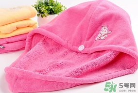 干發(fā)帽到底是否有用？干發(fā)帽戴多久頭發(fā)可以干