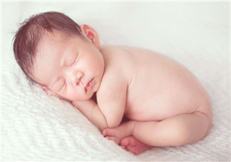 早產兒幾個月可以添加輔食？早產兒添加輔食需要延遲嗎？