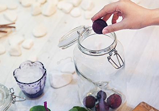 楊梅泡酒是青的好還是紅的好？楊梅酒用什么顏色的楊梅？