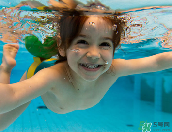 幾月份適合游泳？幾月份可以游泳？