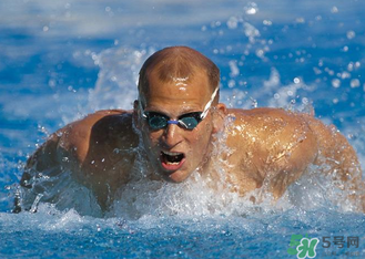 幾月份適合游泳？幾月份可以游泳？