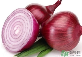 紅皮洋蔥和白皮洋蔥哪個(gè)好？吃紅皮洋蔥有什么好處