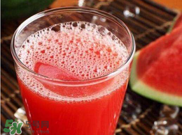 西瓜汁可以加牛奶嗎？西瓜汁和牛奶可以一起喝嗎？