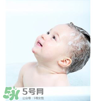 寶寶能用艾葉水洗澡嗎？嬰兒能用艾葉水洗澡嗎？