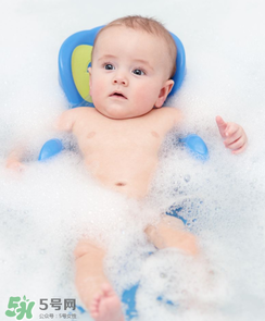 嬰兒能用艾葉敷肚臍嗎？嬰兒艾葉貼肚臍的好處