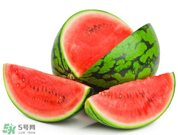 催熟的西瓜能吃嗎？催熟的西瓜吃了會(huì)怎樣？