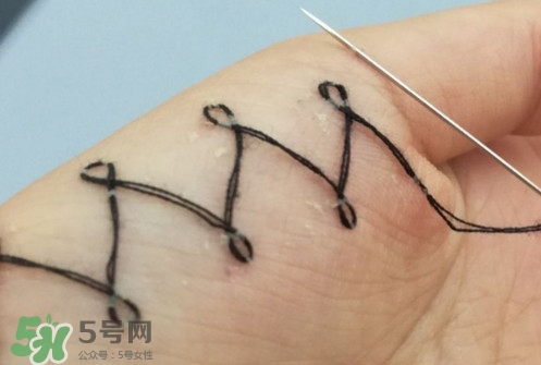 人體刺繡是從哪兒學(xué)的？人體刺繡容易誤導(dǎo)哪些孩子