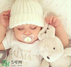 寶寶枕頭高了會怎么樣？寶寶枕頭高的危害