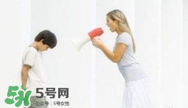 孩子玩人體刺繡罪魁禍?zhǔn)资钦l？孩子玩人體刺繡是誰的過錯