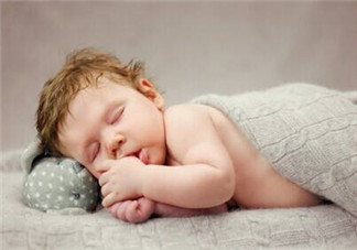 寶寶需要枕頭嗎？寶寶多大可以用枕頭？