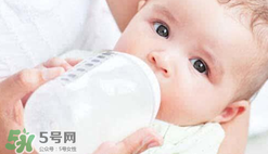 嬰幼兒奶粉為什么會(huì)有腥味 奶粉有腥味是正常的嗎？