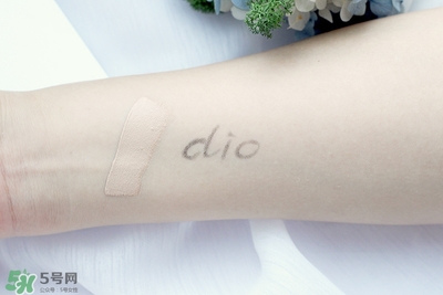 平價(jià)好用的遮瑕產(chǎn)品 性價(jià)比高的遮瑕產(chǎn)品推薦