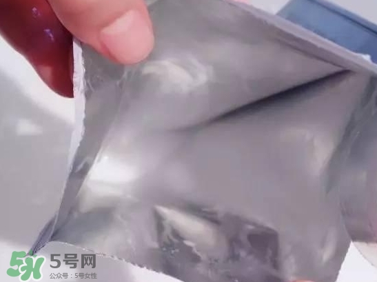 艾醫(yī)生草本絲絨面膜怎么用？艾醫(yī)生草本絲絨面膜要洗嗎