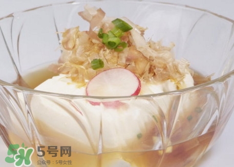 木魚花是柴魚片嗎？木魚花和柴魚片有什么區(qū)別