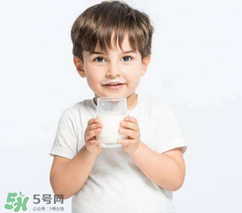 奶粉哪個國家的最好？奶粉哪個國家的奶源好？