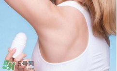 清涼油能治狐臭嗎？清涼油可以治狐臭嗎？