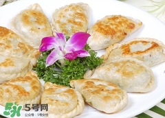 菜盒子的面怎么和？菜盒子是發(fā)面還是死面