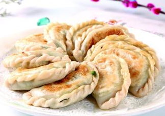 韭菜盒子用什么水和面？韭菜盒子和面用冷水還是熱水