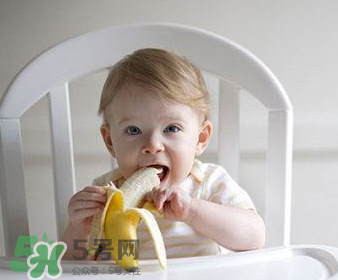 什么時(shí)候給寶寶剪指甲？寶寶多大可以剪指甲？