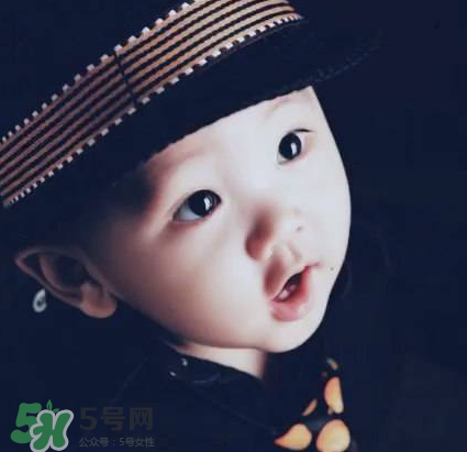 臨產(chǎn)雙頂徑多少是男孩？雙定頸可以判斷性別嗎？