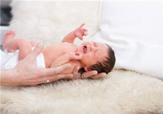 什么時候給寶寶剪指甲？寶寶多大可以剪指甲？