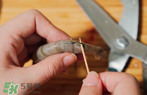 竹節(jié)蝦怎么做好吃？竹節(jié)蝦怎么去蝦線