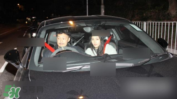 余文樂首曬女友美照 余文樂女朋友是誰？