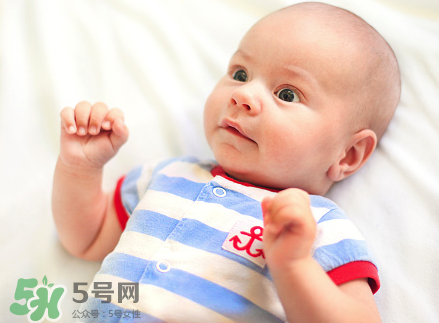 女寶寶洗澡注意些什么？女寶寶洗澡的特殊要求