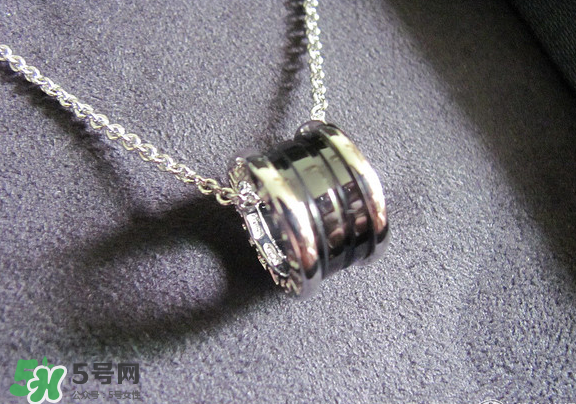 寶格麗小紅人項(xiàng)鏈?zhǔn)鞘裁床馁|(zhì)？寶格麗小紅人項(xiàng)鏈材質(zhì)介紹