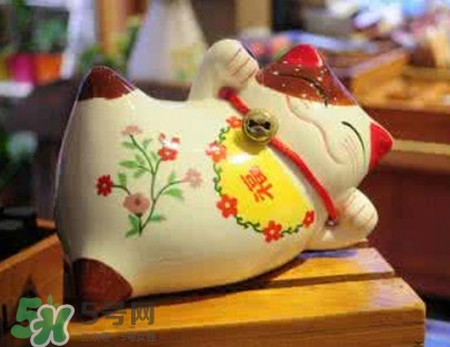 招財貓送人可以嗎？招財貓自己買還是送