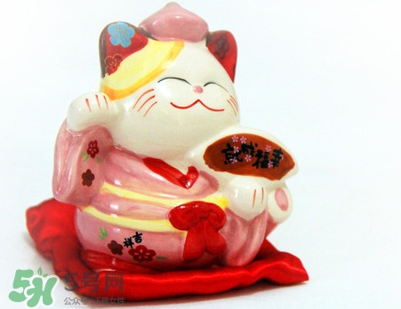 招財(cái)貓起源于哪個(gè)國(guó)家？招財(cái)貓?jiān)趺磾[放