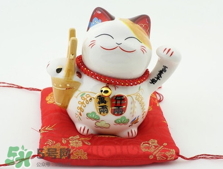 不同顏色的招財(cái)貓代表什么意思？招財(cái)貓的寓意是什么