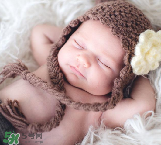 嬰兒能用清涼油驅(qū)蚊嗎？清涼油對嬰兒有副作用嗎？