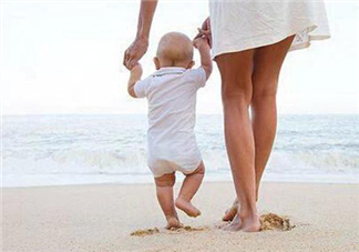 怎么糾正寶寶內(nèi)八字腳？寶寶八字腳幾歲前可以糾正？