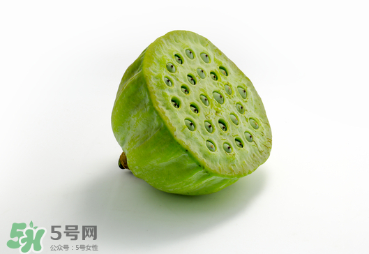 蓮蓬不能和什么同吃？蓮蓬和什么相克？