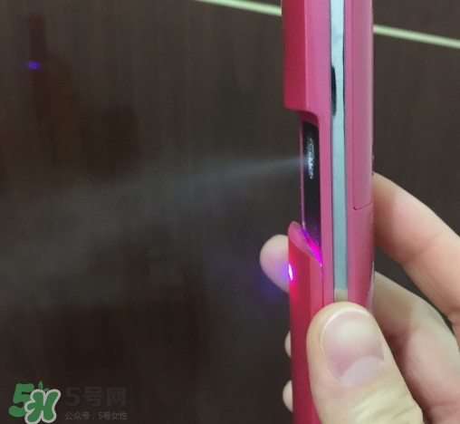 補水儀可以帶水充電嗎？補水儀怎么充電