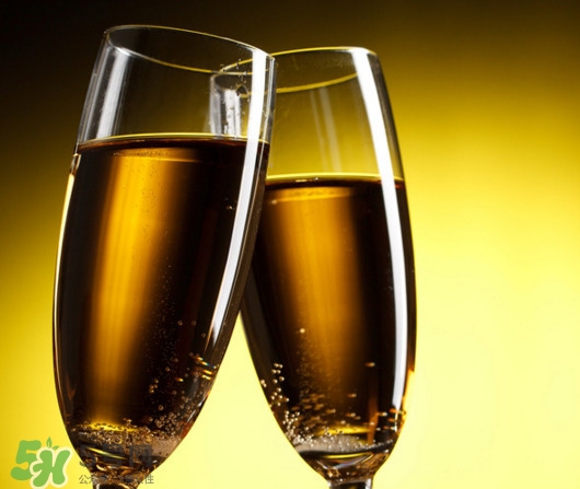 香檳是酒嗎？香檳是什么酒？