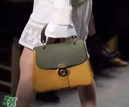 burberry dk88鎖頭包尺寸多大？巴寶莉dk88包有幾種尺寸？