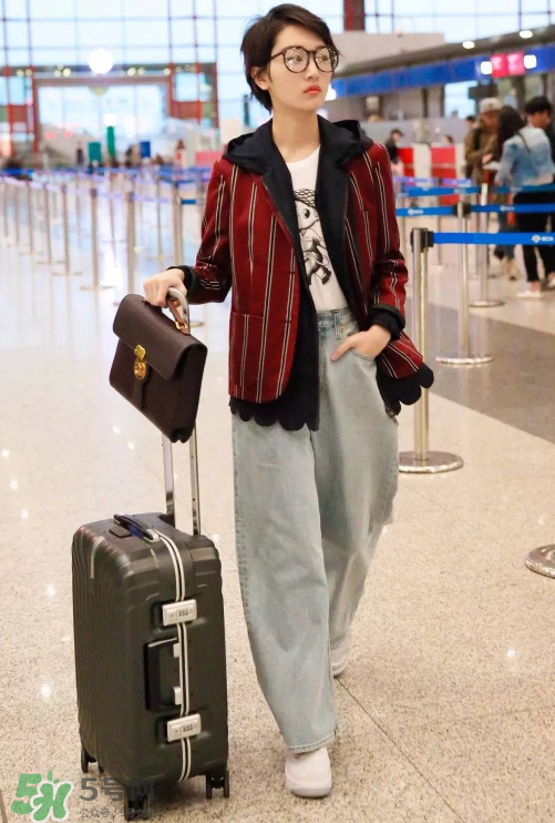 burberry dk88鎖頭包尺寸多大？巴寶莉dk88包有幾種尺寸？