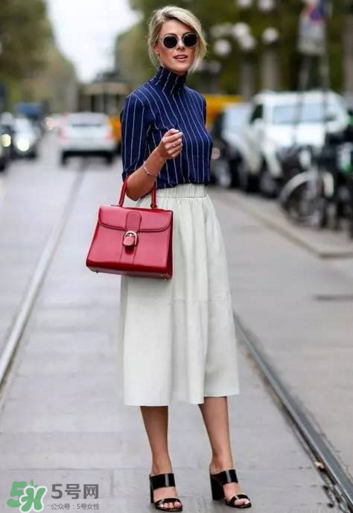 delvaux brilliant多少錢(qián)？德?tīng)栁謆rilliant包包專柜價(jià)格